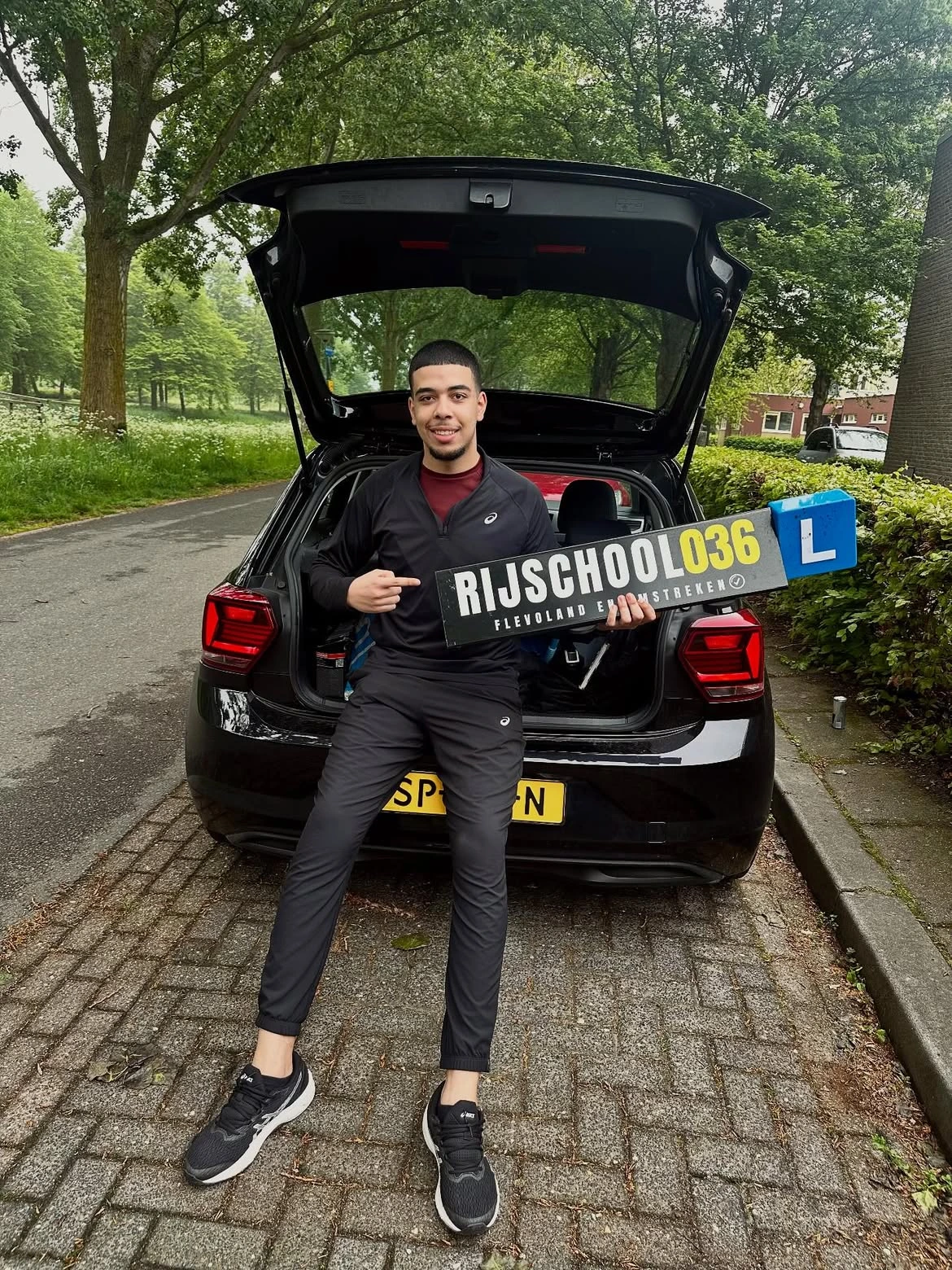 Adham, geslaagd bij Rijschool036