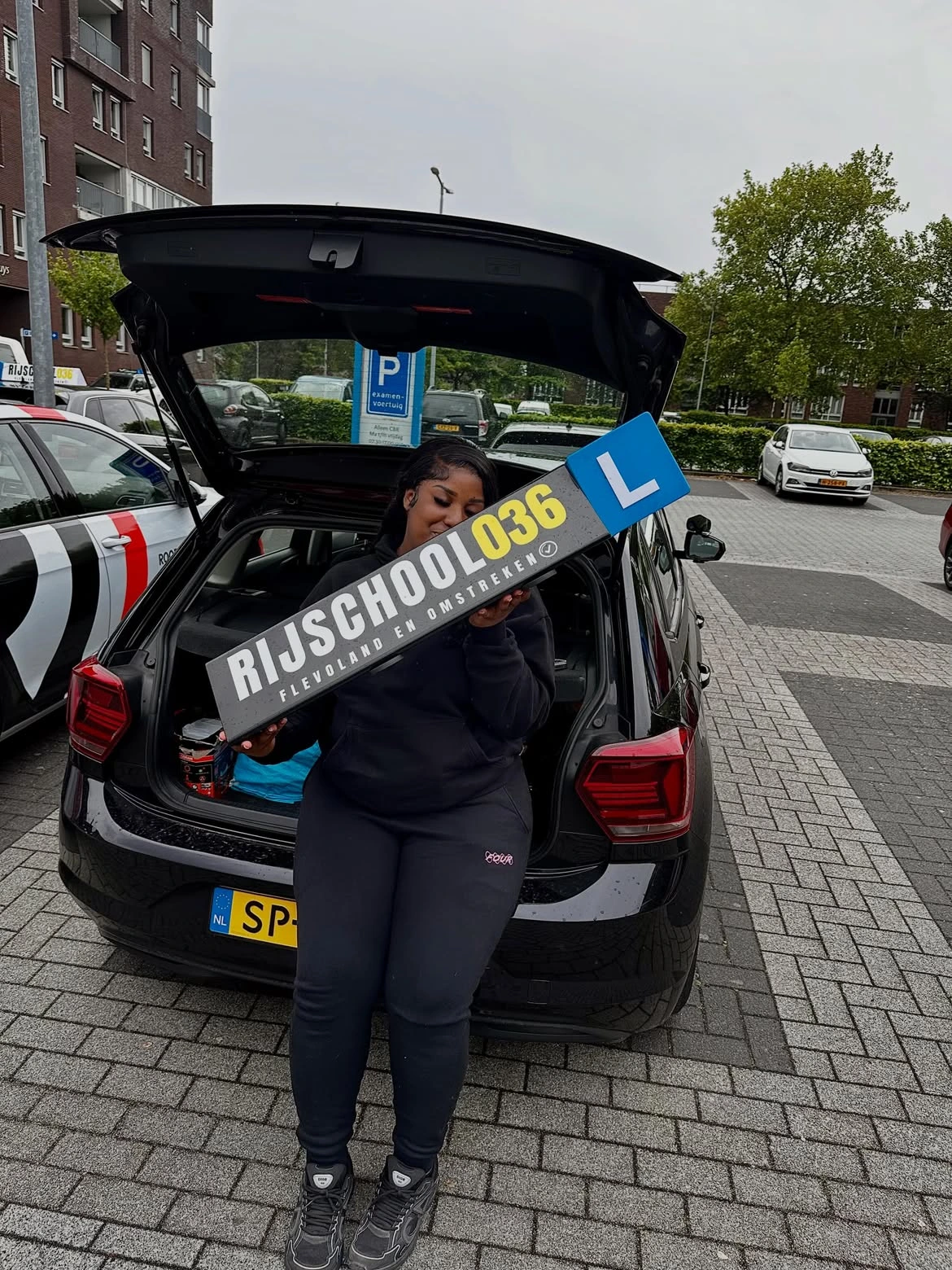 Charisse, geslaagd bij Rijschool036